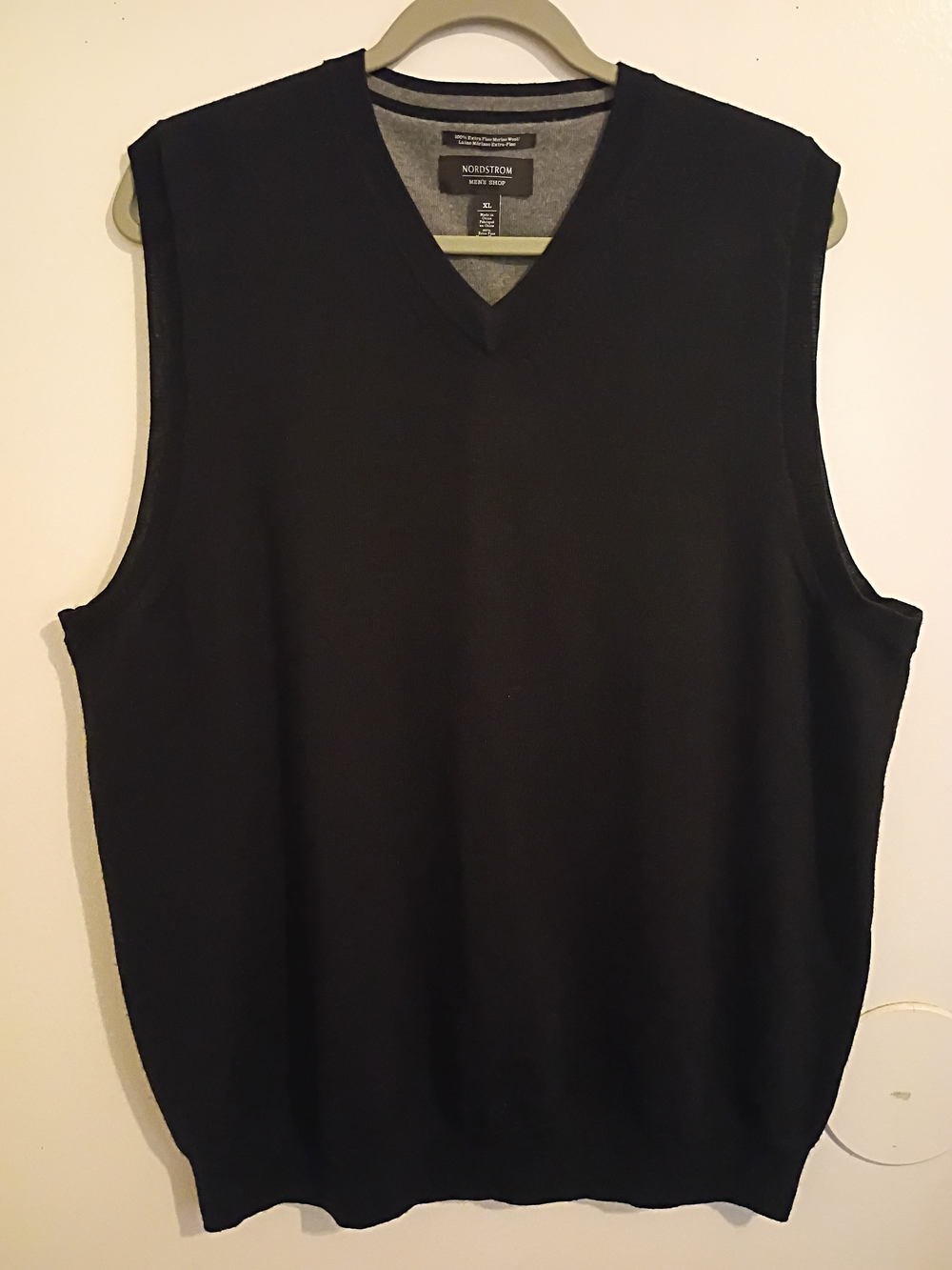 Nordstrom‎ Men's Extra Fine Merino Wool Black V-Neck Sweater Vest Sz XL